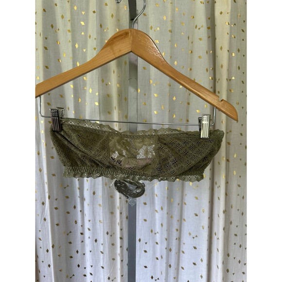 NWOT Victoria's Secret Olive Lace Convertable Bralette Strapless Wireless Bra M - Picture 4 of 8
